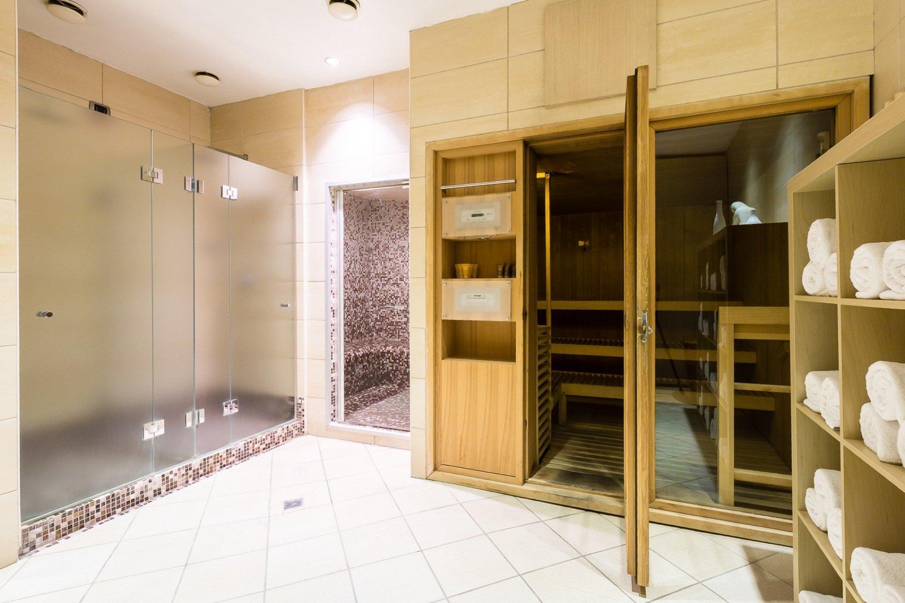 Crowne Plaza Milan - Malpensa Airport By Ihg Hotel Case Nuove  Exterior photo